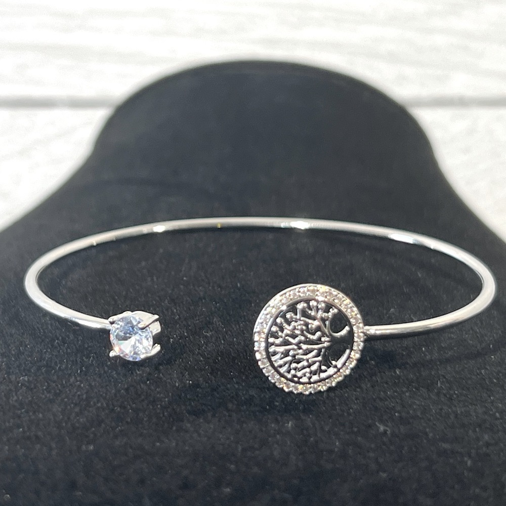 LAST ONE! Tree of Life - White 14K Gold Adjustable Bracelet Tree Of Life - Picture 7 of 10